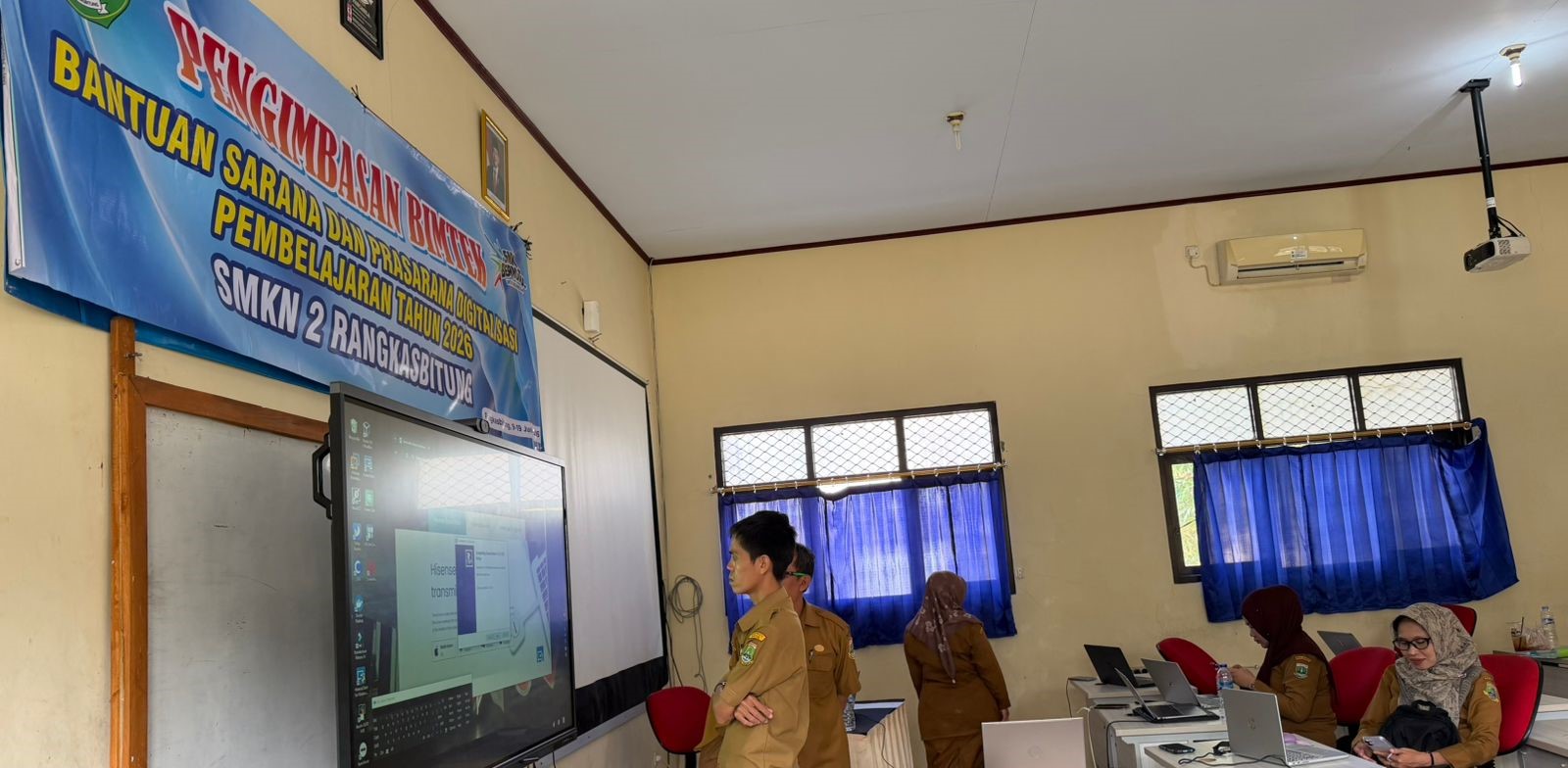 Pengimbasan Digitalisasi Pembelajaran Tingkatkan Kompetensi Guru SMKN 2 Rangkasbitung
